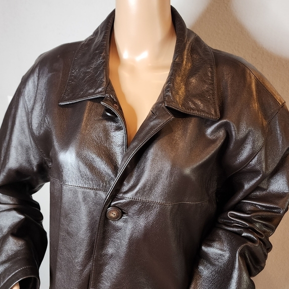 Juliano Celini brown leather jacket.  Button front.  Pockets.  Women's size XL. - Picture 4 of 16